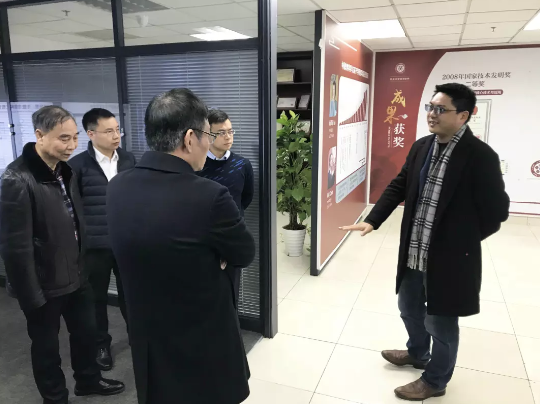 杭州市萧山区副区长魏大庆率团访问北大信科学院,开展产学研对接交流